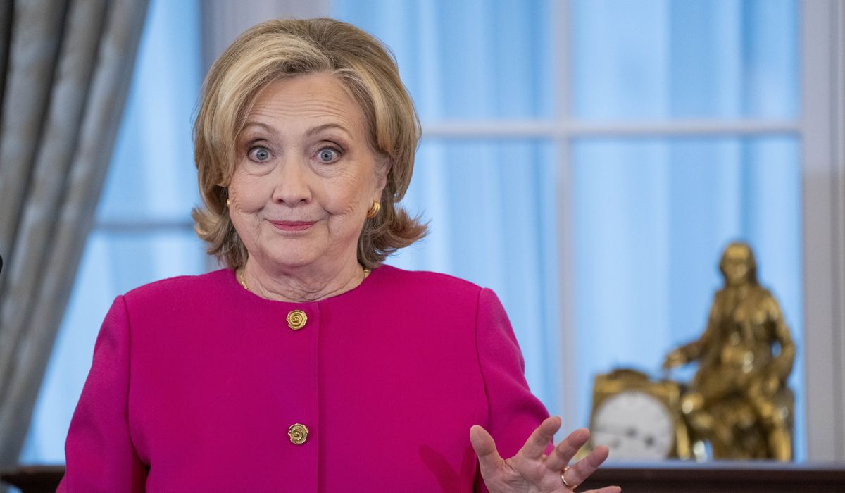 NextImg:Hillary Clinton joins Democrats slamming Kristi Noem’s book over shooting of dog