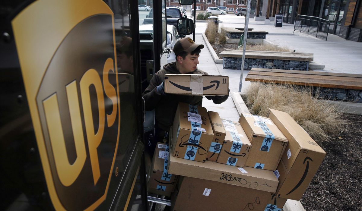 NextImg:UPS plans to hire more than 100,000 holiday workers this year, on par with last year