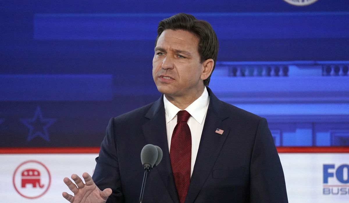 NextImg:DeSantis tries to lure Trump onto debate stage