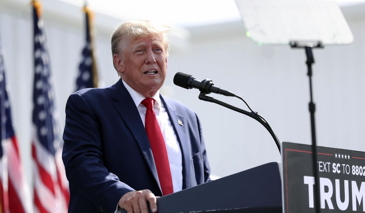 NextImg:Trump heads to Michigan to compete with Biden for union votes while his GOP challengers debate