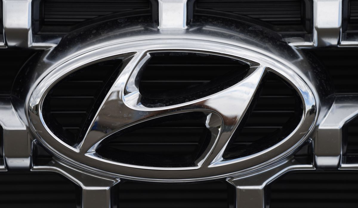 NextImg:Hyundai recalls 61,000 cars over airbag, ignition problems