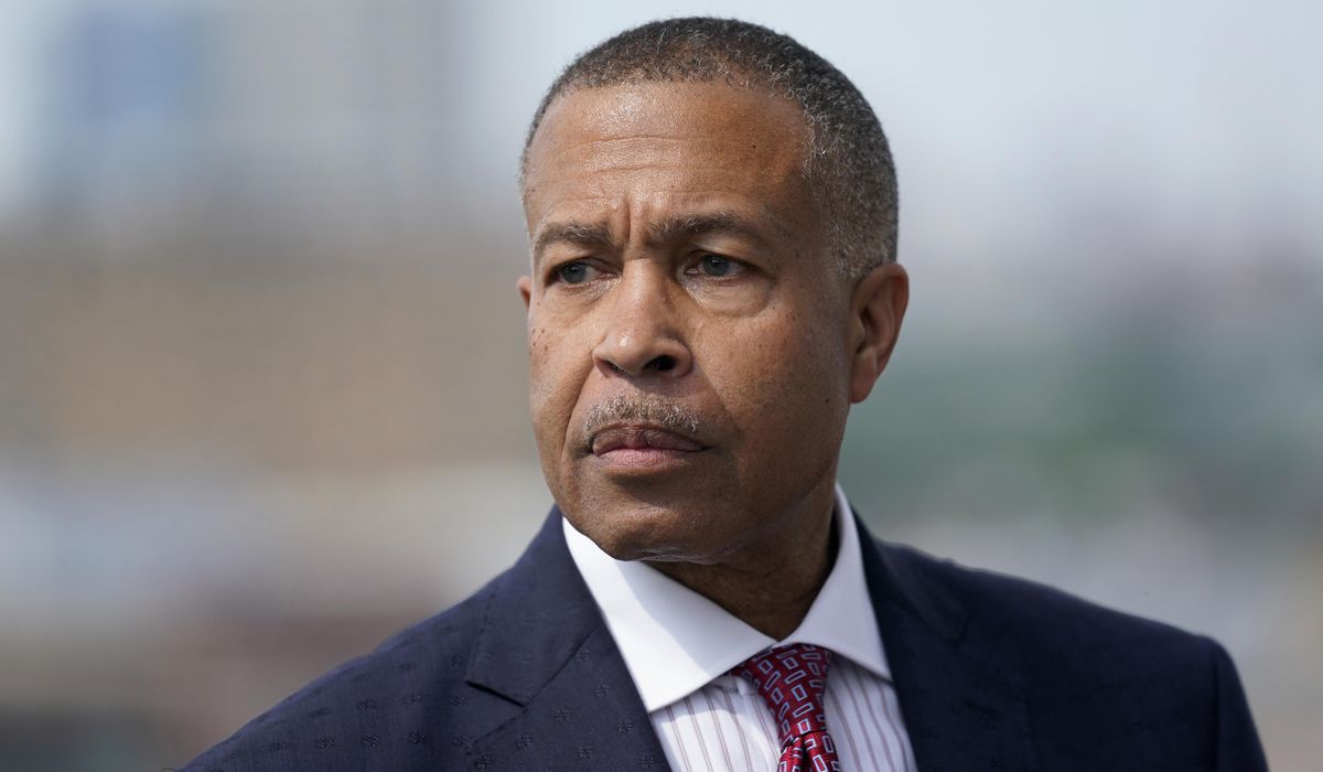 NextImg:Ex-Detroit Police Chief James Craig to join GOP primary for U.S. Senate in Michigan, sources tell AP