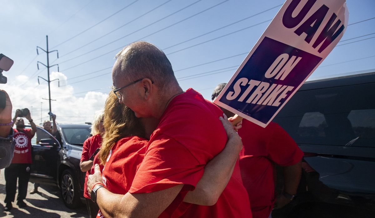 NextImg:UAW President Shawn Fain announces no strike expansion as GM agrees to labor deal at battery plants
