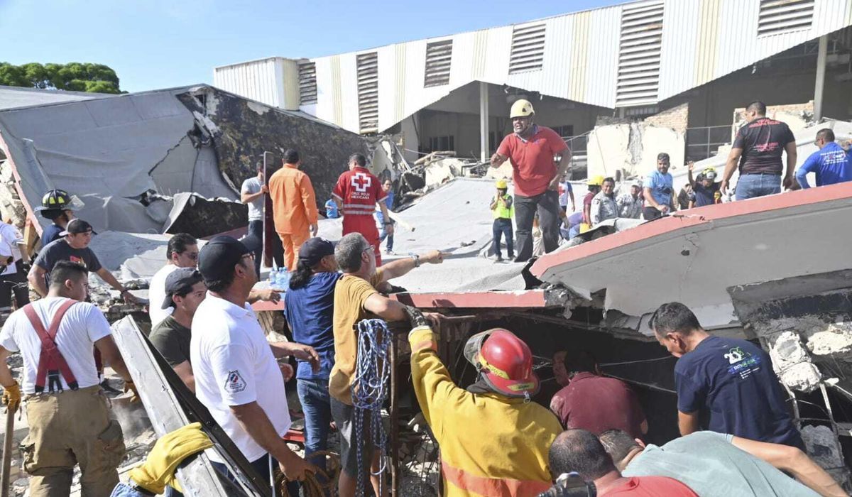 NextImg:Church roof collapses in north Mexico, killing at least nine and injuring about 50, officials say