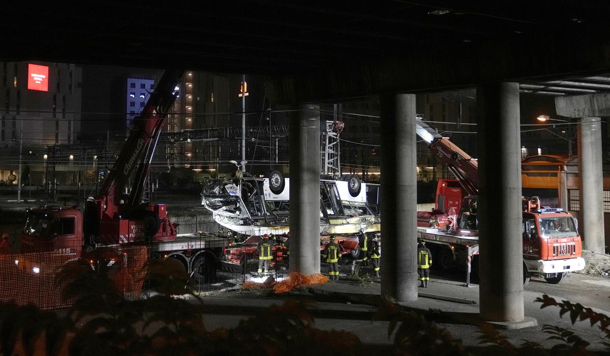 NextImg:Firefighters work until dawn to remove wreckage of bus carrying tourists in Venice; 21 dead