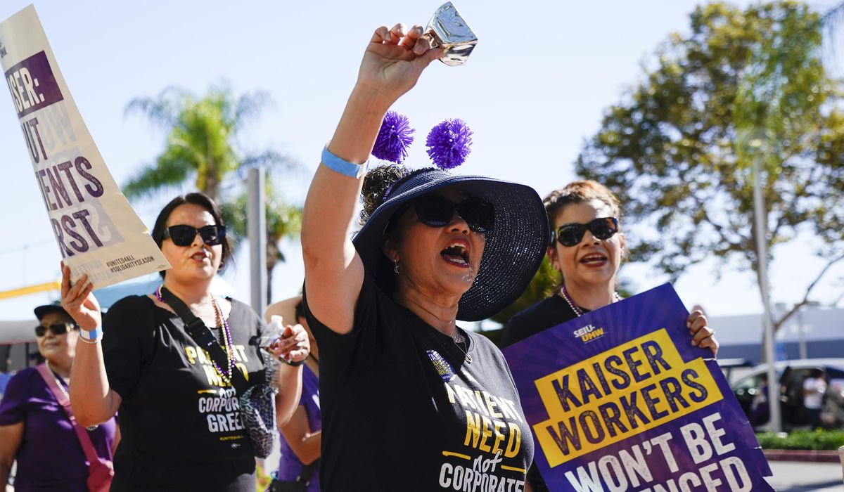 NextImg:Health care strike over staff shortages, wages heads into final day with no deal in sight