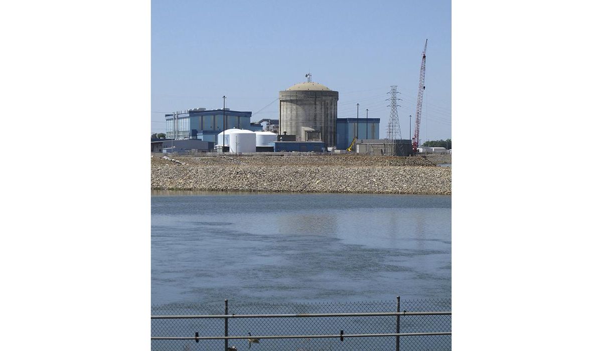 NextImg:South Carolina nuclear plant gets yellow warning over another cracked emergency fuel pipe