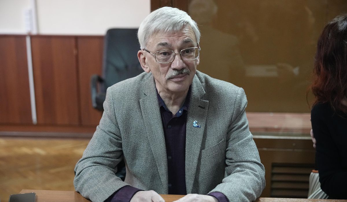 NextImg:Russian authorities seek to impose fine on human rights advocate for criticizing the war in Ukraine