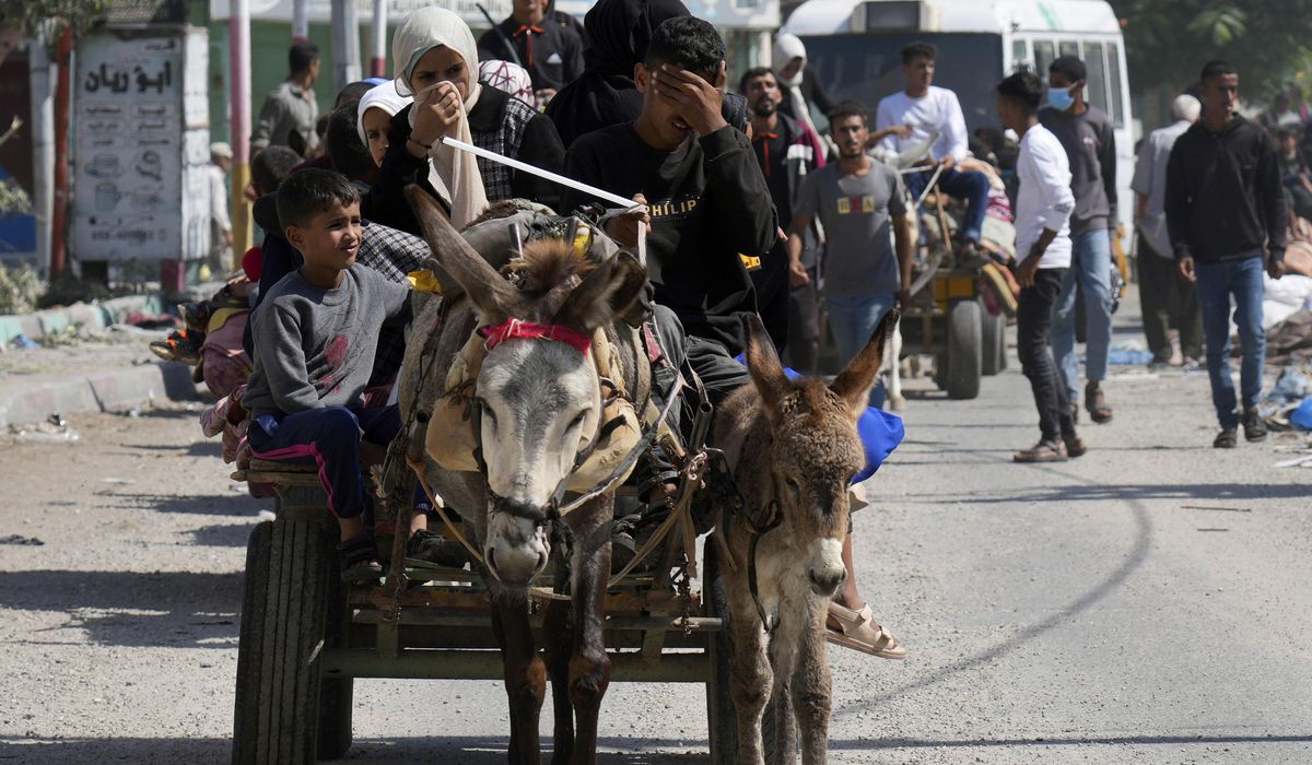 NextImg:Lack of water worsens misery in besieged Gaza as Israeli airstrikes continue