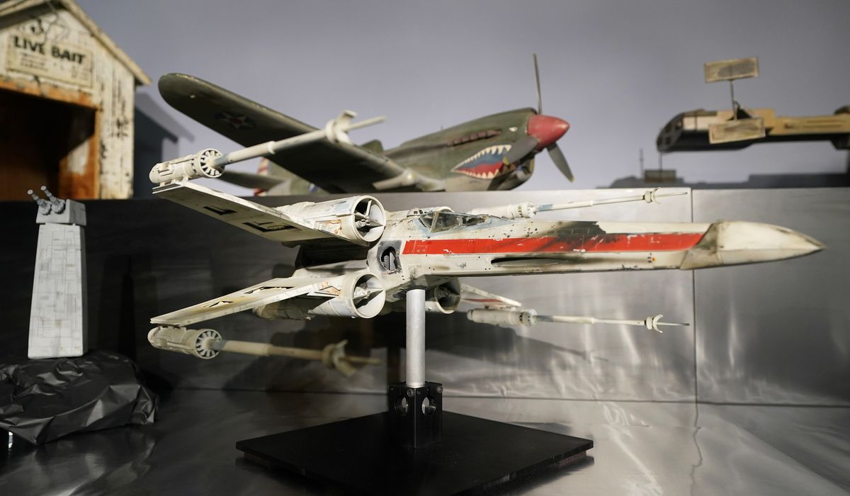 NextImg:X-wing model from ‘Star Wars’ auctioned off for $3.1 million