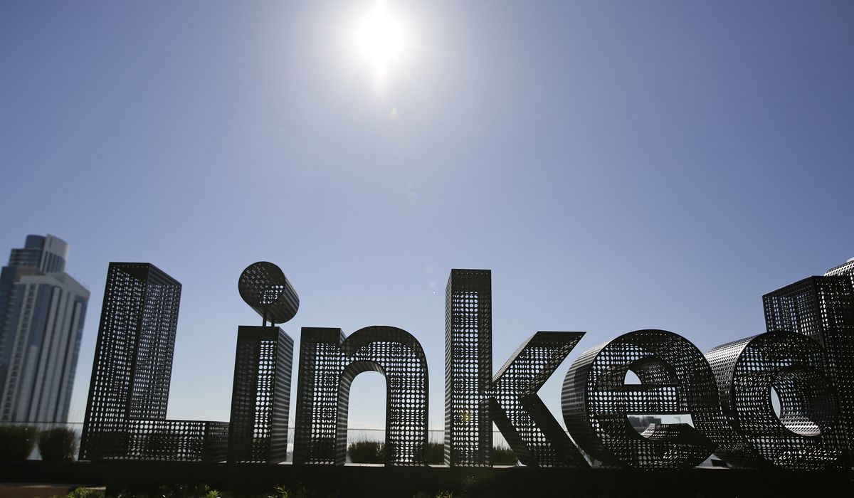NextImg:LinkedIn laying off more employees despite customer expansion