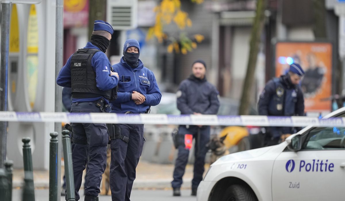 NextImg:Police shoot dead suspected extremist accused of killing 2 Swedish soccer fans on a Brussels street
