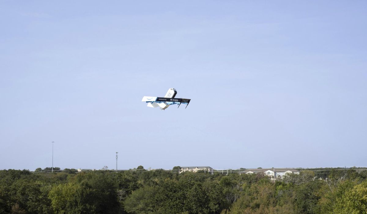NextImg:Amazon gets FAA approval to expand drone deliveries for online orders