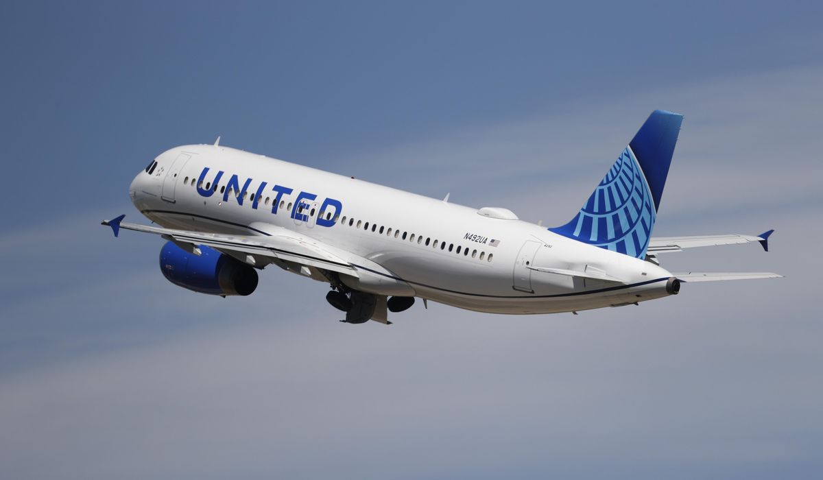 NextImg:United Airlines rolling out plan that lets passengers in economy class with window seats board first