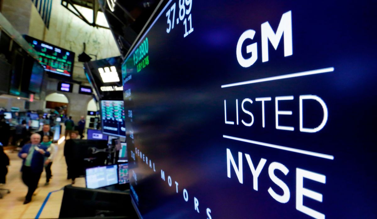 NextImg:GM slashes EV production to meet slowing demand