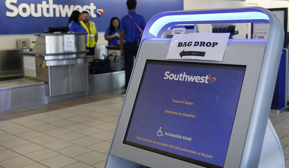 NextImg:Southwest Airlines quarterly profit slides 30% and says growth will slow next year