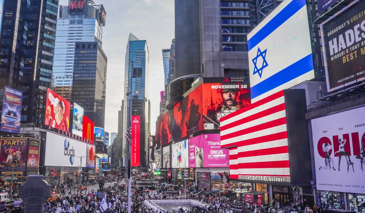 NextImg:Man charged with hate crimes in assault on Jewish tourist in Times Square