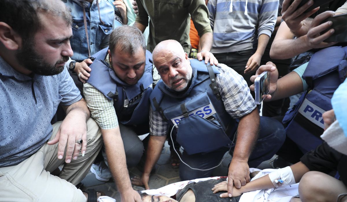 NextImg:Israel strikes the outskirts of Gaza City during a second ground raid in as many days