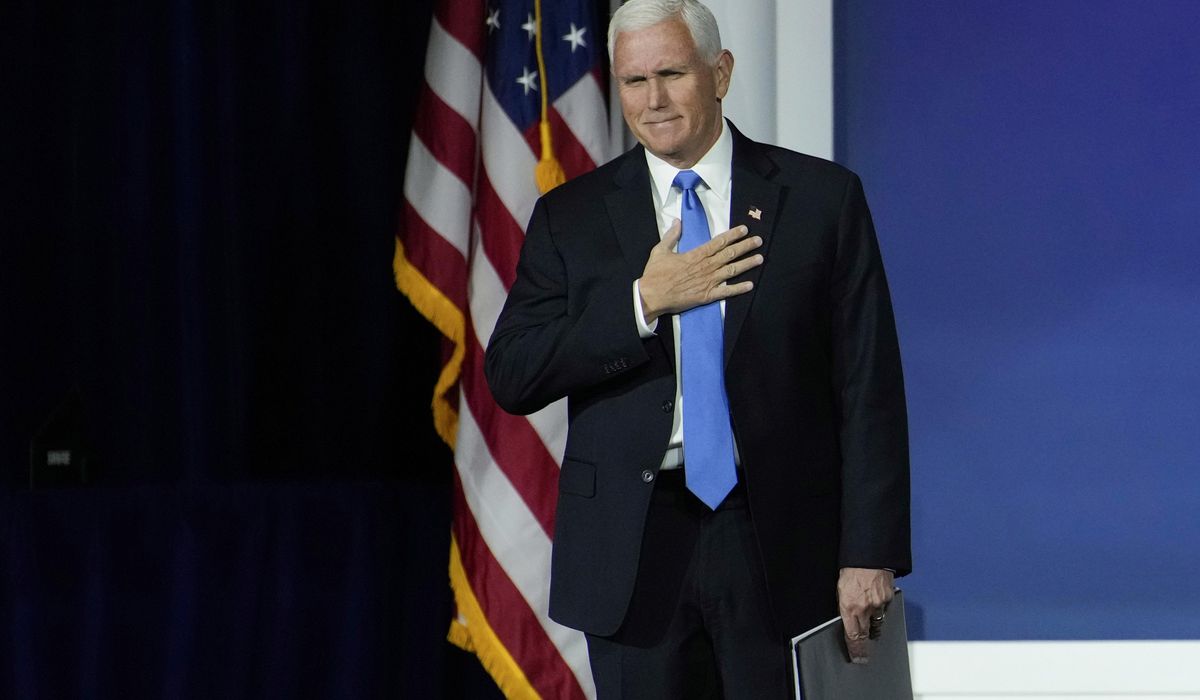 NextImg:Mike Pence describes ‘incredible blessing’ that comes from putting faith and family first
