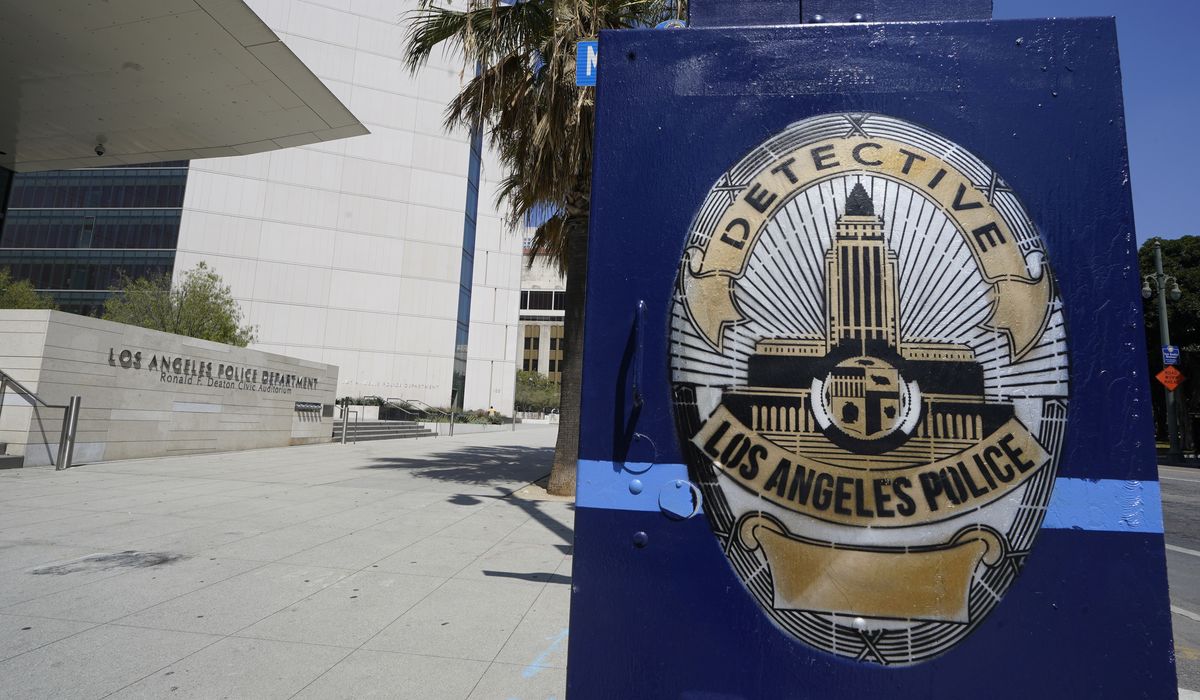 NextImg:YouTube briefly suspends LAPD for sharing violent assault video