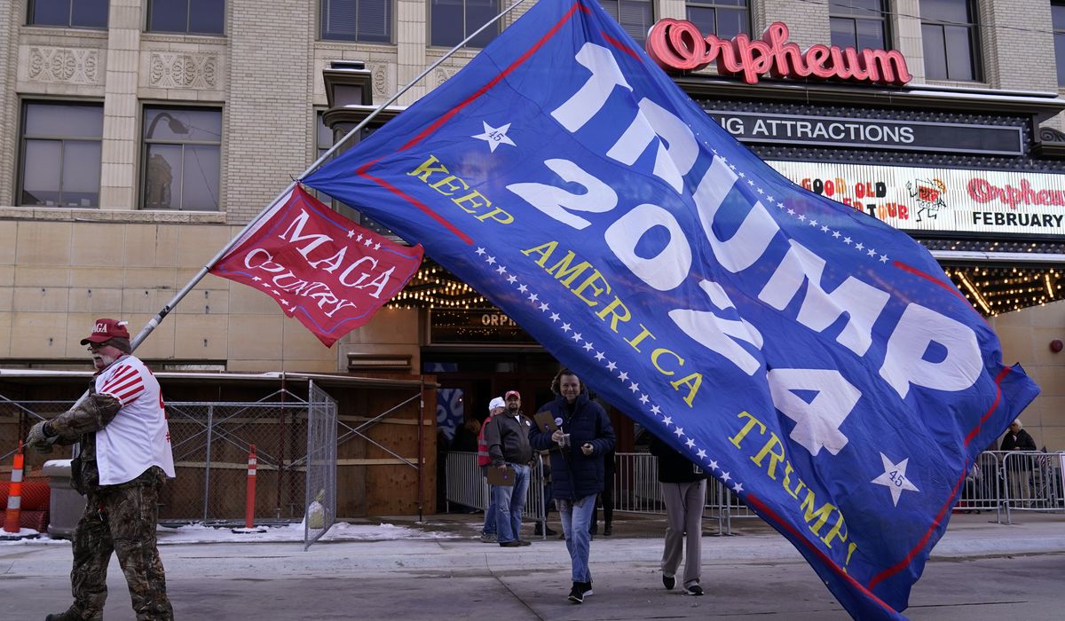 NextImg:Trump mixes up name of city in Iowa, gets corrected by a state senator