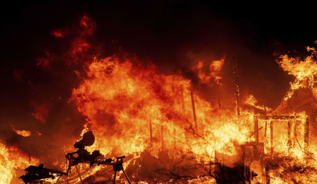 NextImg:Southern California wildfire prompts evacuation order for thousands as Santa Ana winds fuel flames