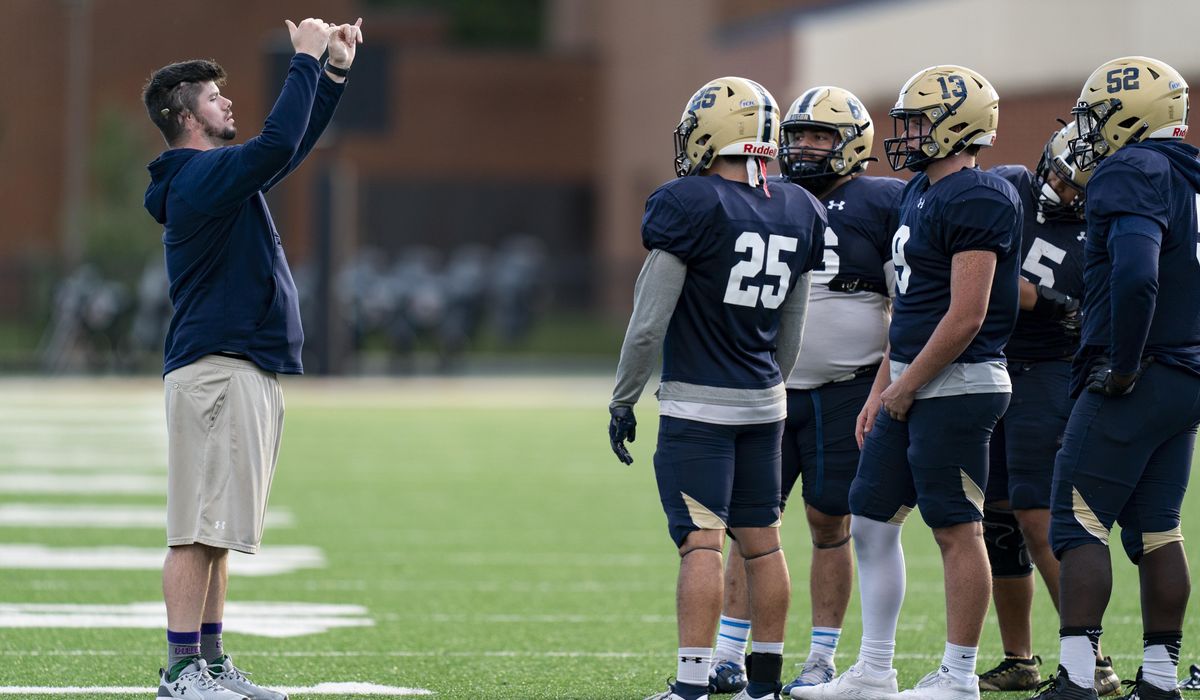 NextImg:New Gallaudet innovation displays plays inside deaf quarterback’s helmet