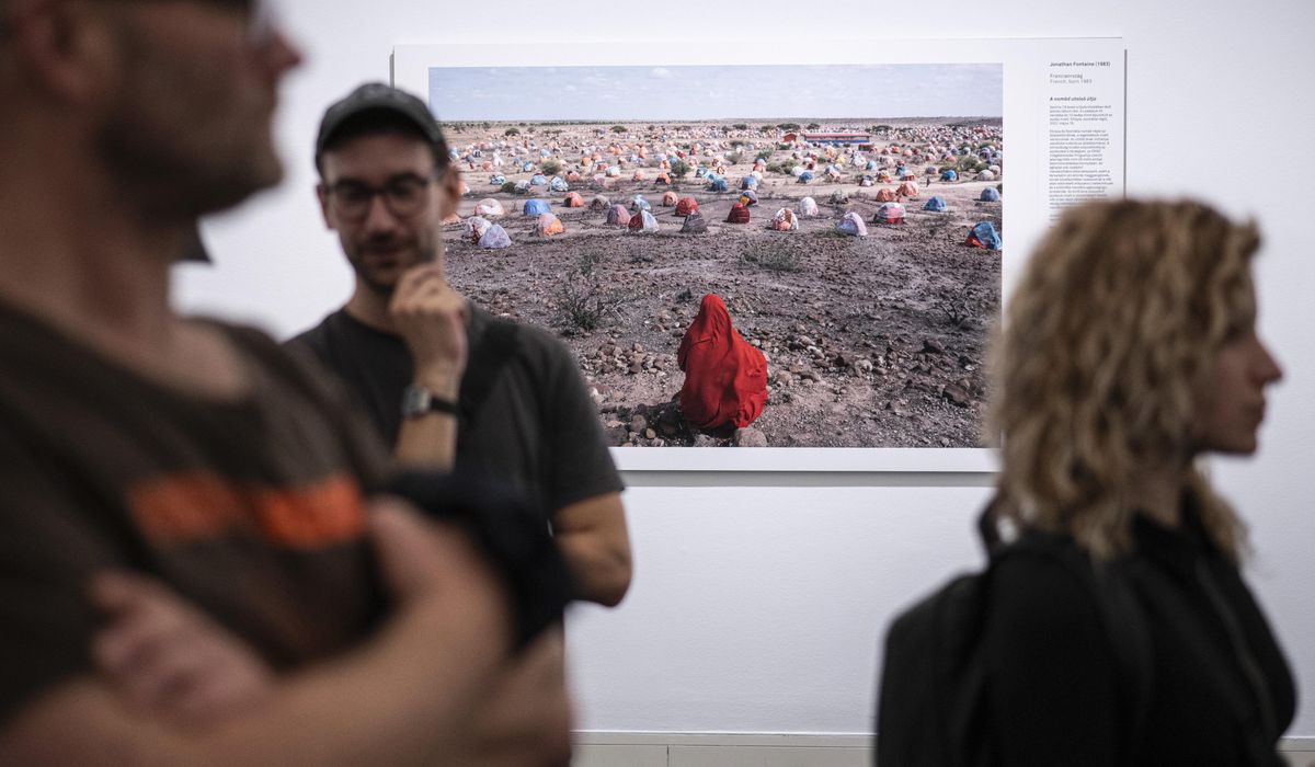 NextImg:Hungary bans teenagers from visiting World Press Photo exhibition over display of LGBTQ+ images