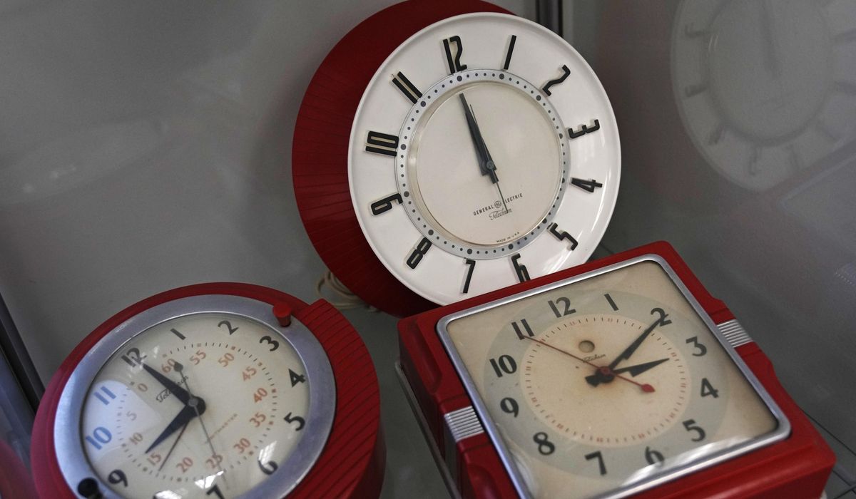 NextImg:Daylight saving 2023: Here’s what a sleep expert says about the time change
