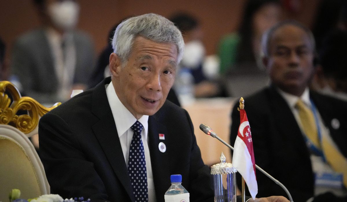 NextImg:Singapore’s prime minister plans to step down and hand over to his deputy before the 2025 election