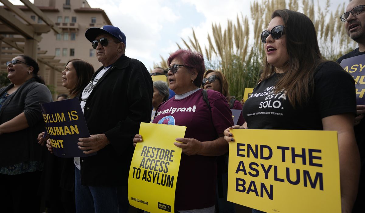 NextImg:Biden administration warns of major disruption at border if judges halt asylum rule