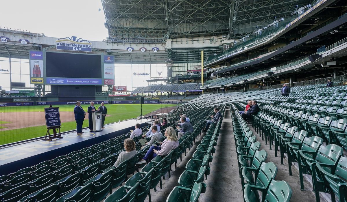 NextImg:Wisconsin GOP proposes ticket fee, smaller state contribution to Brewers stadium repair plan