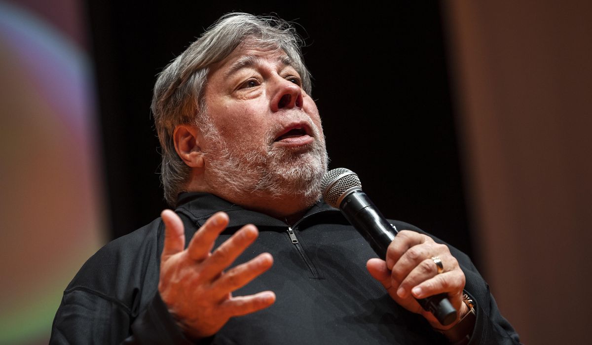 NextImg:Apple co-founder Steve Wozniak suffers a stroke while attending a business conference