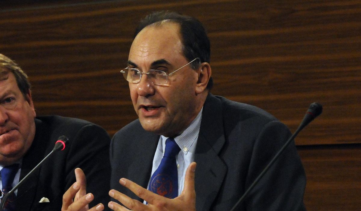 NextImg:Veteran Spanish conservative politician shot in face on Madrid street