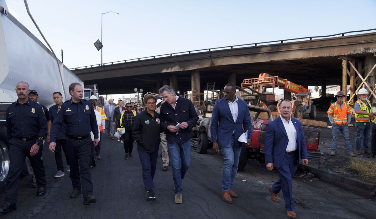 NextImg:Fire that indefinitely closed vital Los Angeles freeway was likely arson, governor says