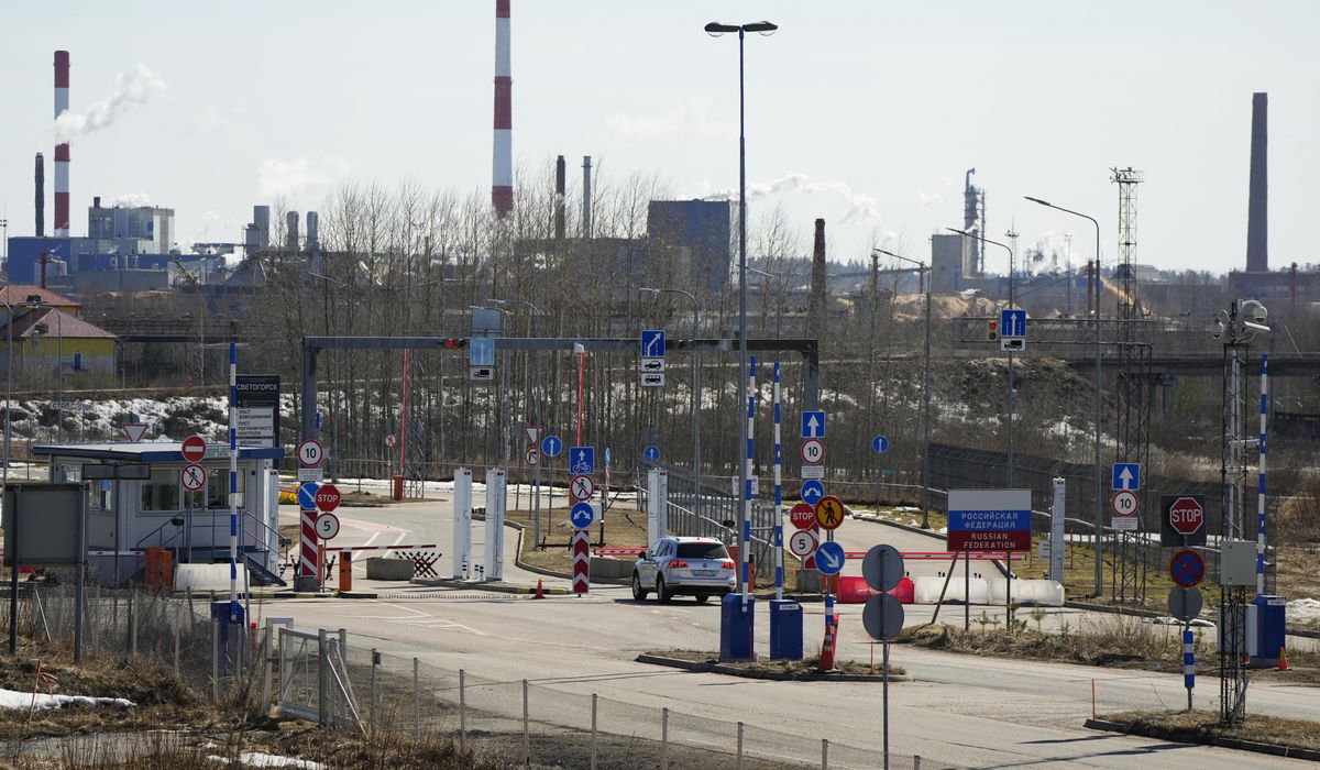 NextImg:Finland considers closing border crossings with Russia to stem an increase in asylum-seekers