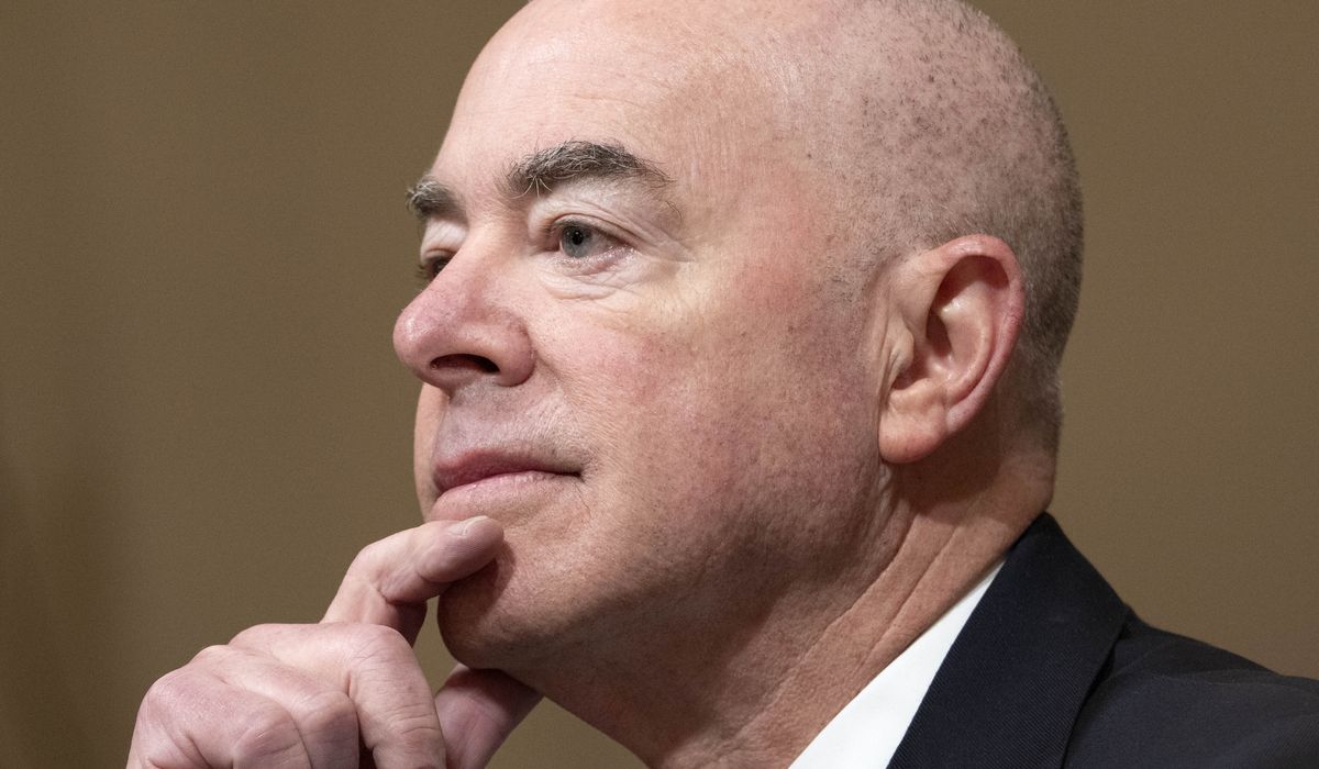 NextImg:Mayorkas unaware that Clapper, Brennan signed Hunter Biden laptop disinformation letter