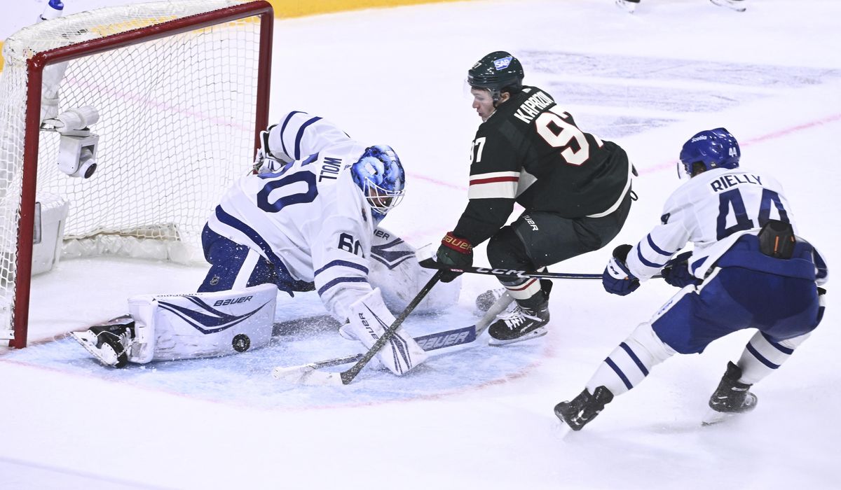 Nylander scores in OT, Maple Leafs lengthen win streak to 4 with 4-3 victory over Wild in Sweden