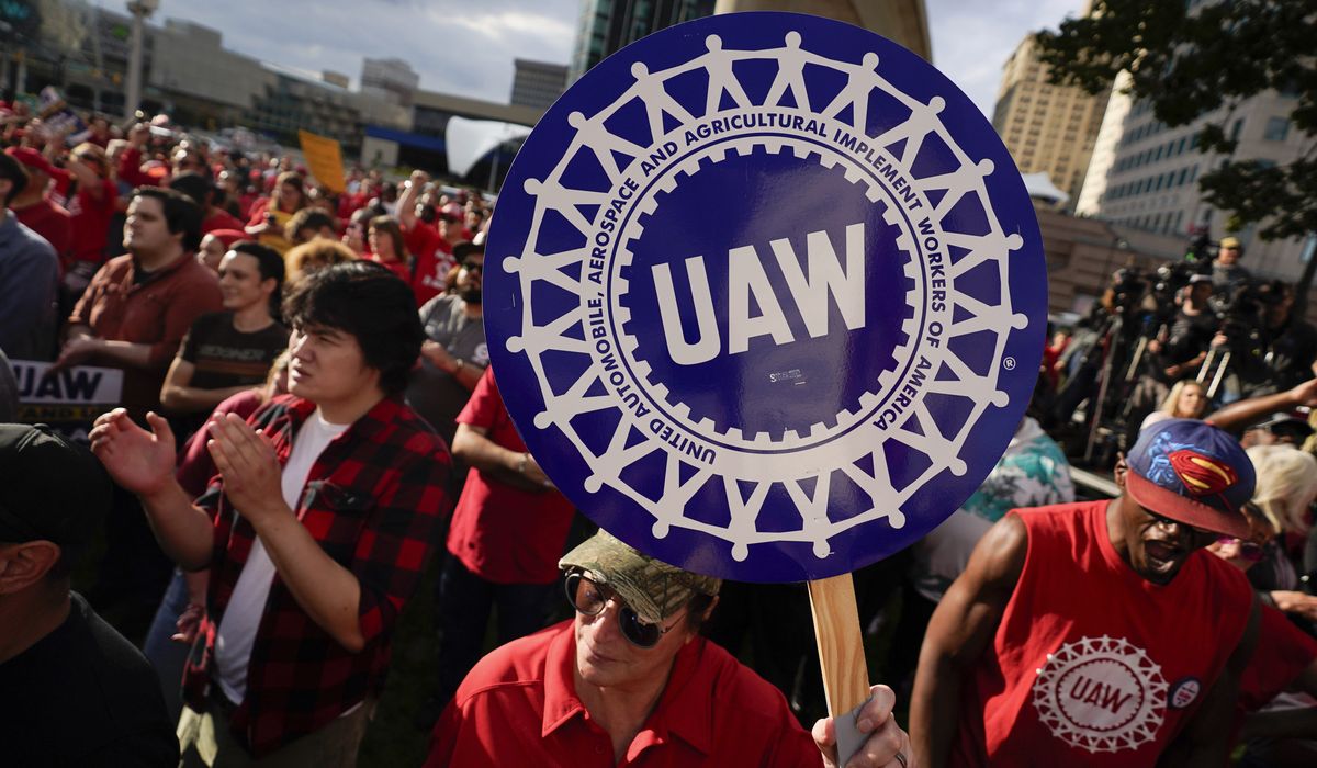 NextImg:GM expects labor contracts to cost an additional $9.3 billion