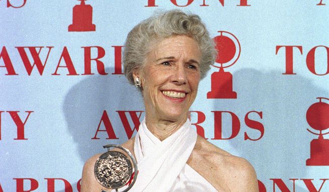 Actress Frances Sternhagen holds her award for best featured actress in a play for her performance in &quot;The Heiress&quot; during the Tony Awards in New York on June 4, 1995. Sternhagen, the veteran character actor who won two Tony Awards and became a familiar maternal face to TV viewers later in life in such shows as 鈥淐heers,鈥� 鈥淓R,鈥� 鈥淪ex and the City鈥� and 鈥淭he Closer,鈥� has died. She was 93. (AP Photo/Richard Drew, File)