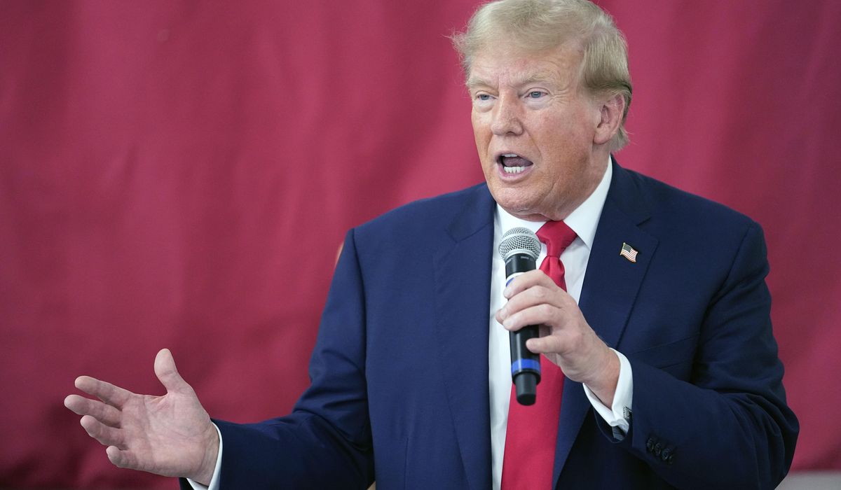 NextImg:Trump sides with Democrats Cuomo, Adams against sexual misconduct accusers