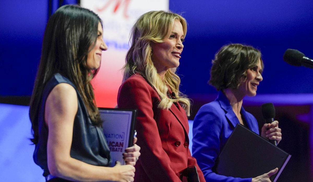 NextImg:Megyn Kelly says Chris Christie was ‘getting up in my grill’ at the fourth Republican debate