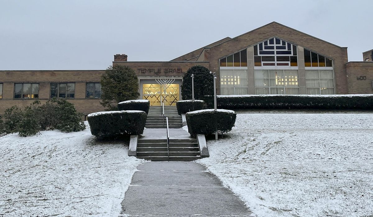 NextImg:Shots fired outside Jewish temple in upstate New York as Hanukkah begins