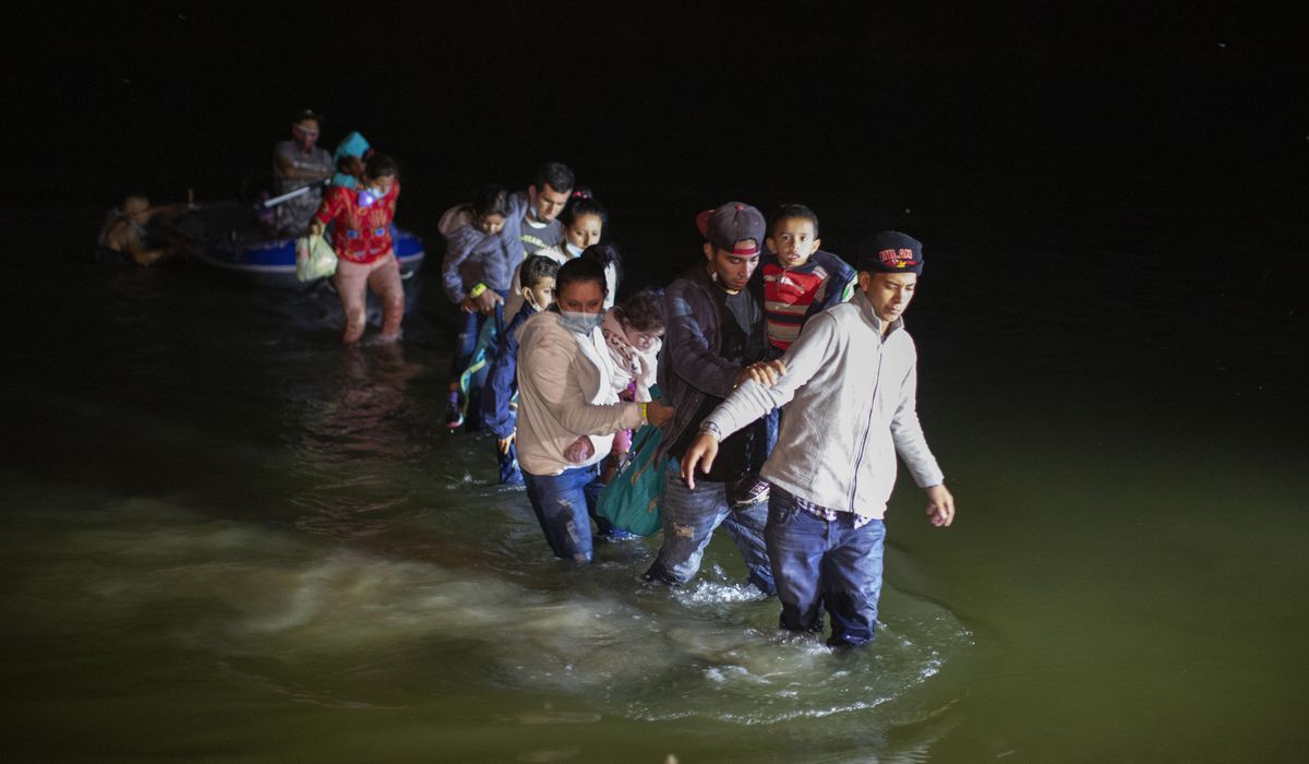 NextImg:Federal judge prohibits separating migrant families at U.S. border for 8 years