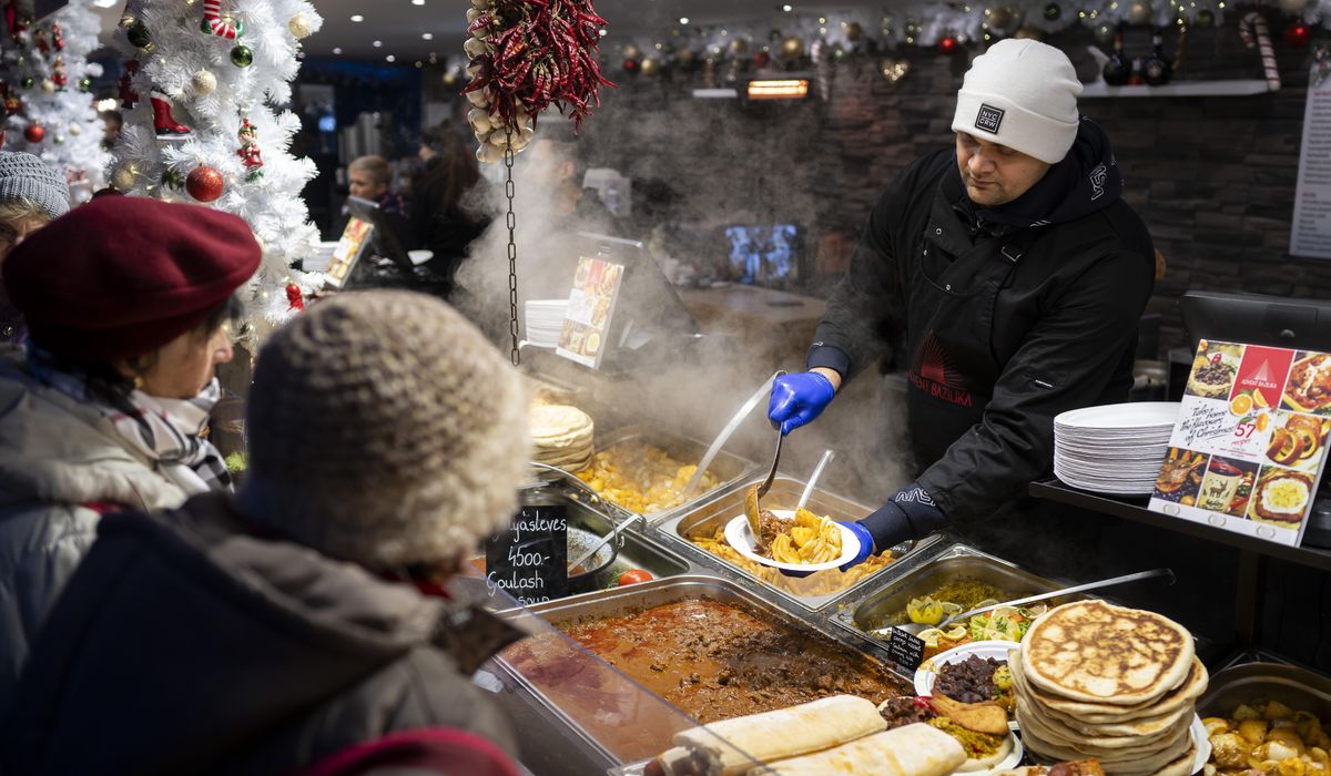 NextImg:$23 sausage dog, anyone?: Inflation is pinching Hungary’s popular Christmas markets