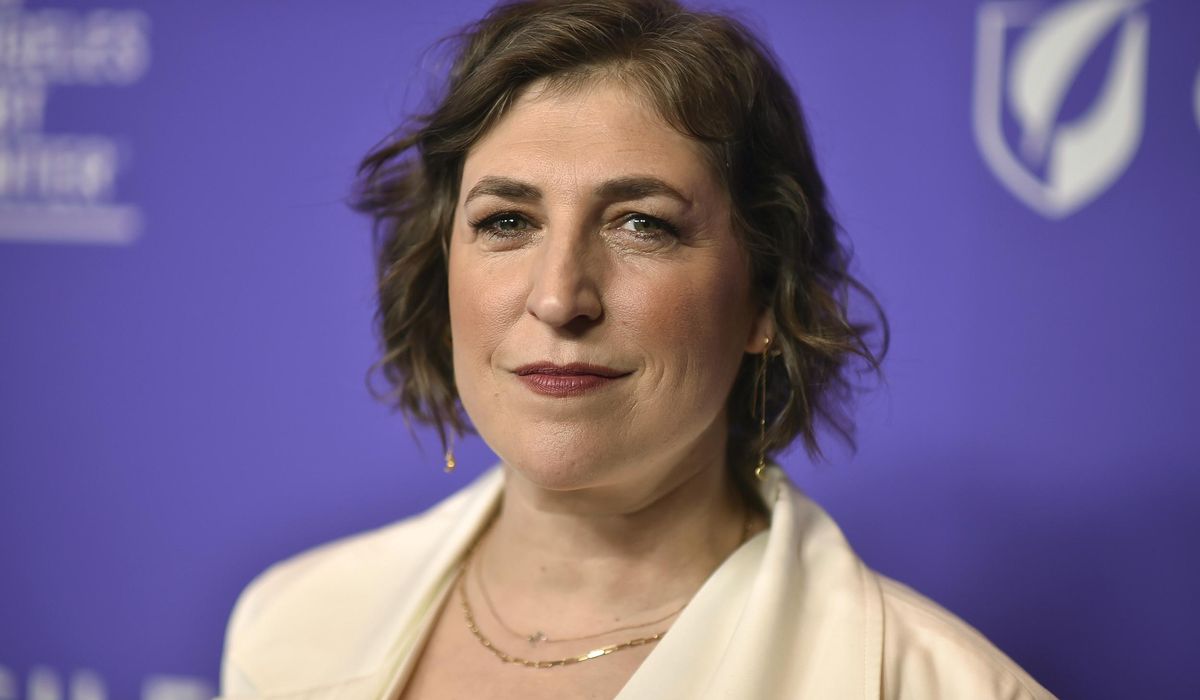 NextImg:Mayim Bialik says she’s out as a host of ‘Jeopardy!’