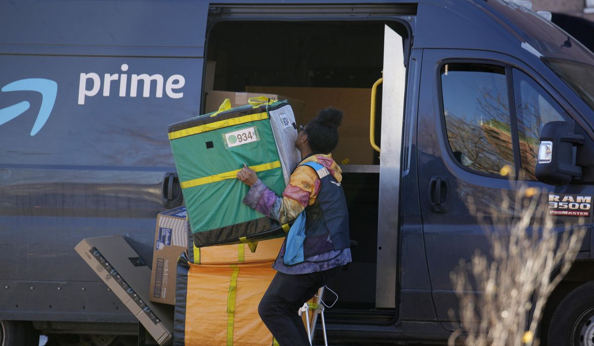 NextImg:Retailers are improving their delivery speeds, meaning good news for late holiday shoppers