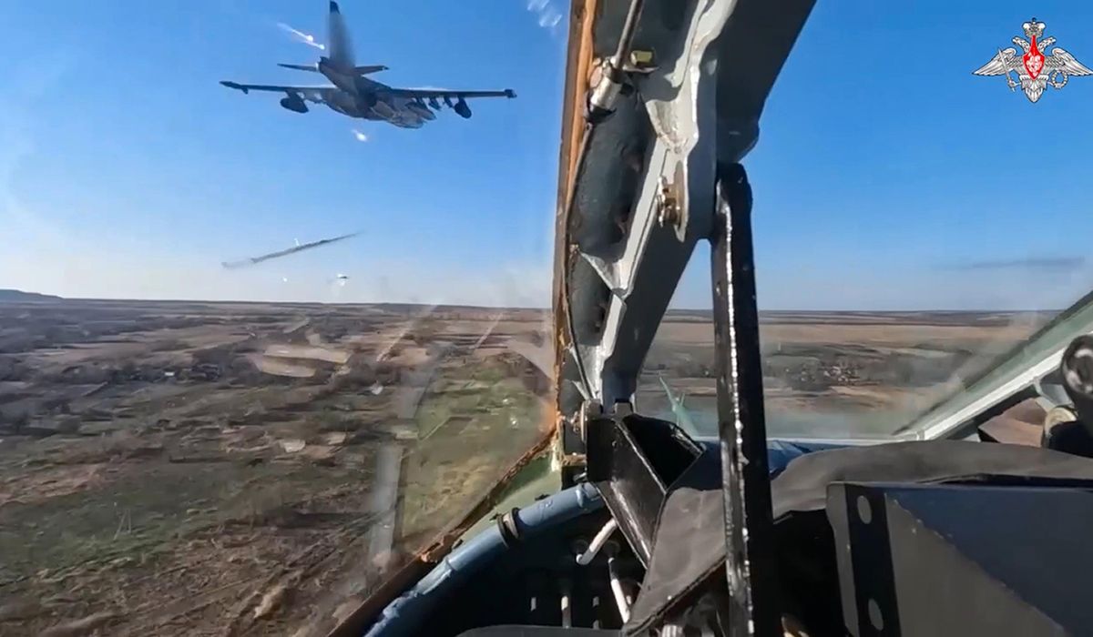 NextImg:U.K. officials: Russians painting images of fighter jets on runways to confuse Ukraine intelligence