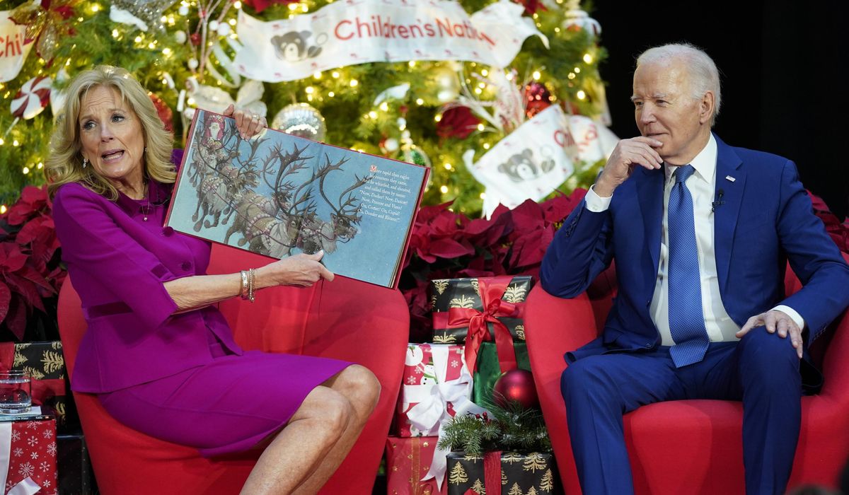NextImg:Bidens make traditional pre-Christmas visit to children’s hospital
