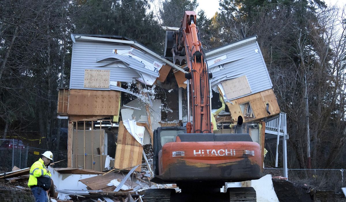 NextImg:House where 4 University of Idaho students were killed is being demolished
